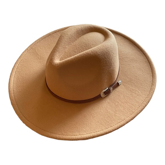 Crown Vintage Accessories - Crown Vintage Tan Felt Hat